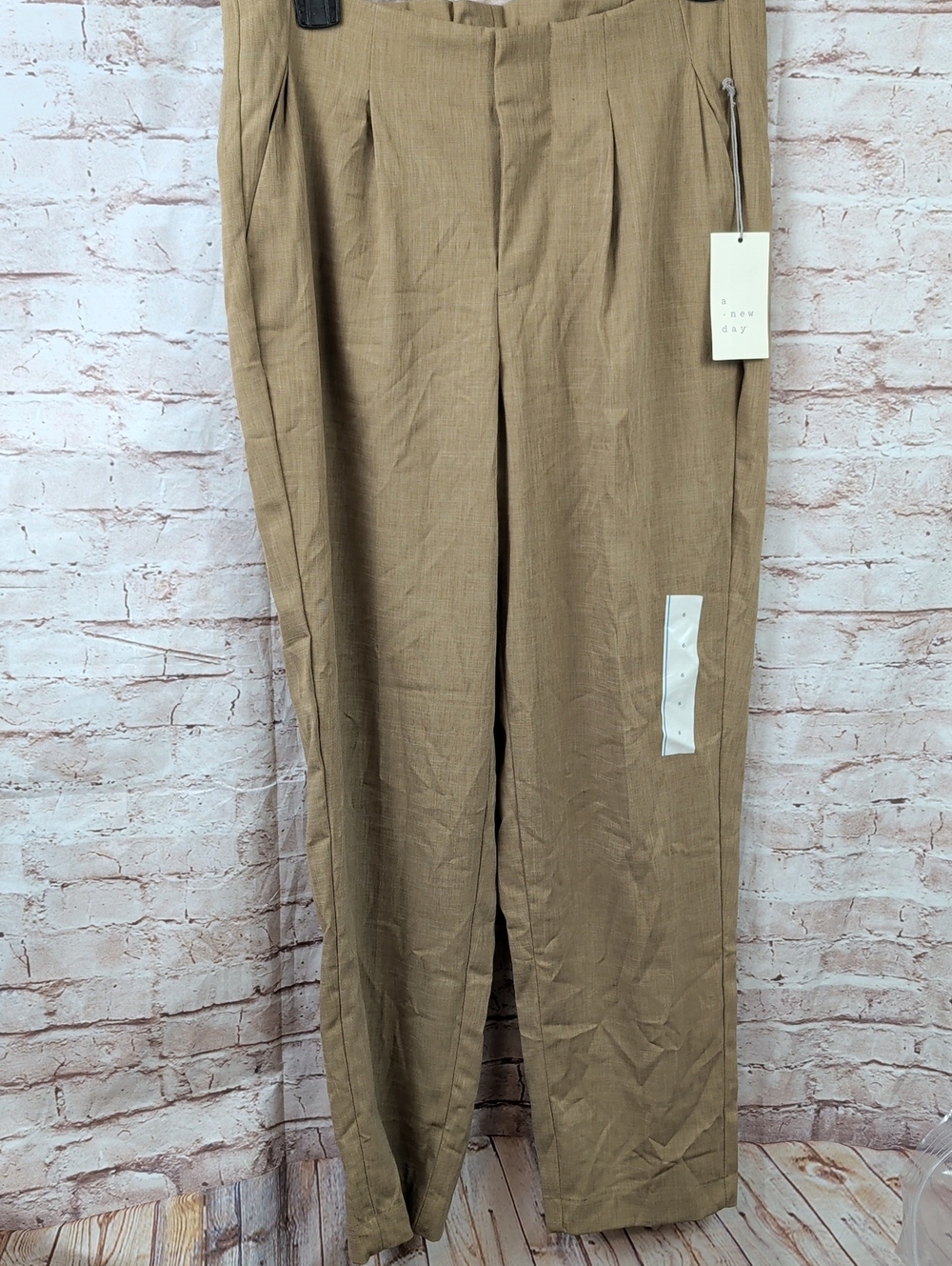 a new day Pleated Tapered Pants Size 6 New Nwt